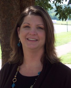 MediaKit_AuthorPhoto_SummersFamilyAffair