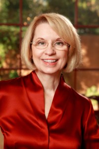 MediaKit_AuthorPhoto_UncoveringSecrets