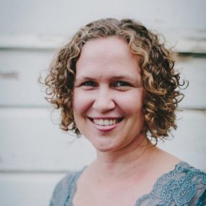 AuthorPhoto_TheEvansTrilogy